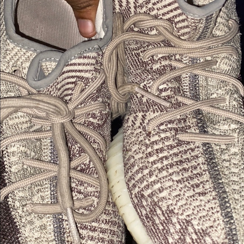 I’m selling yezzy Boost 350 V2 ‘Zyon’ - Picture 4 of 5
